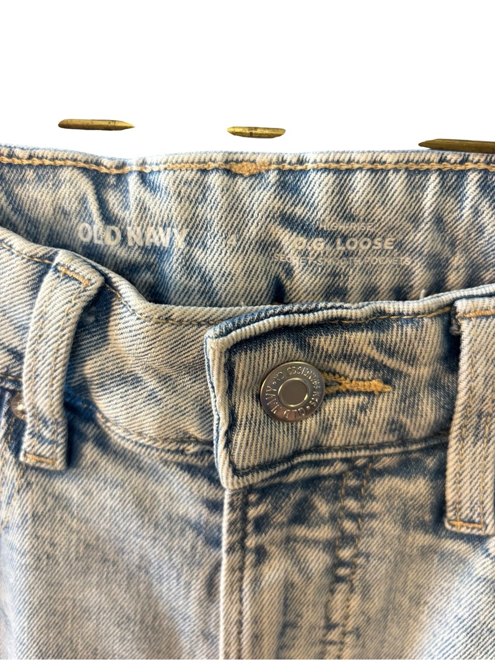 Old Navy Light Wash Slim Straight Jeans - Picture 4 of 5